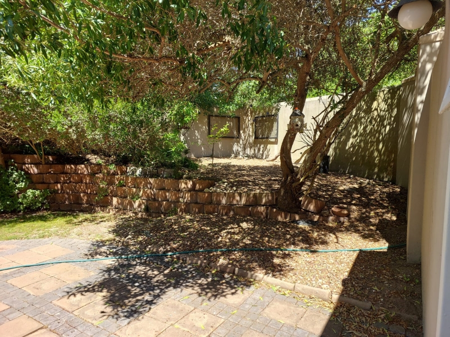 5 Bedroom Property for Sale in Myburgh Park Western Cape